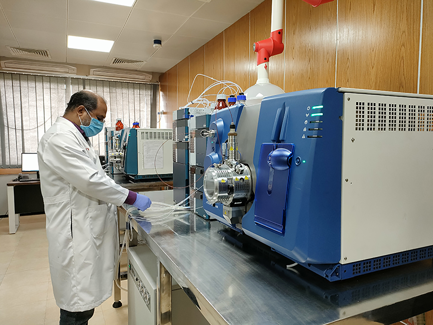 labphoto-1.jpg