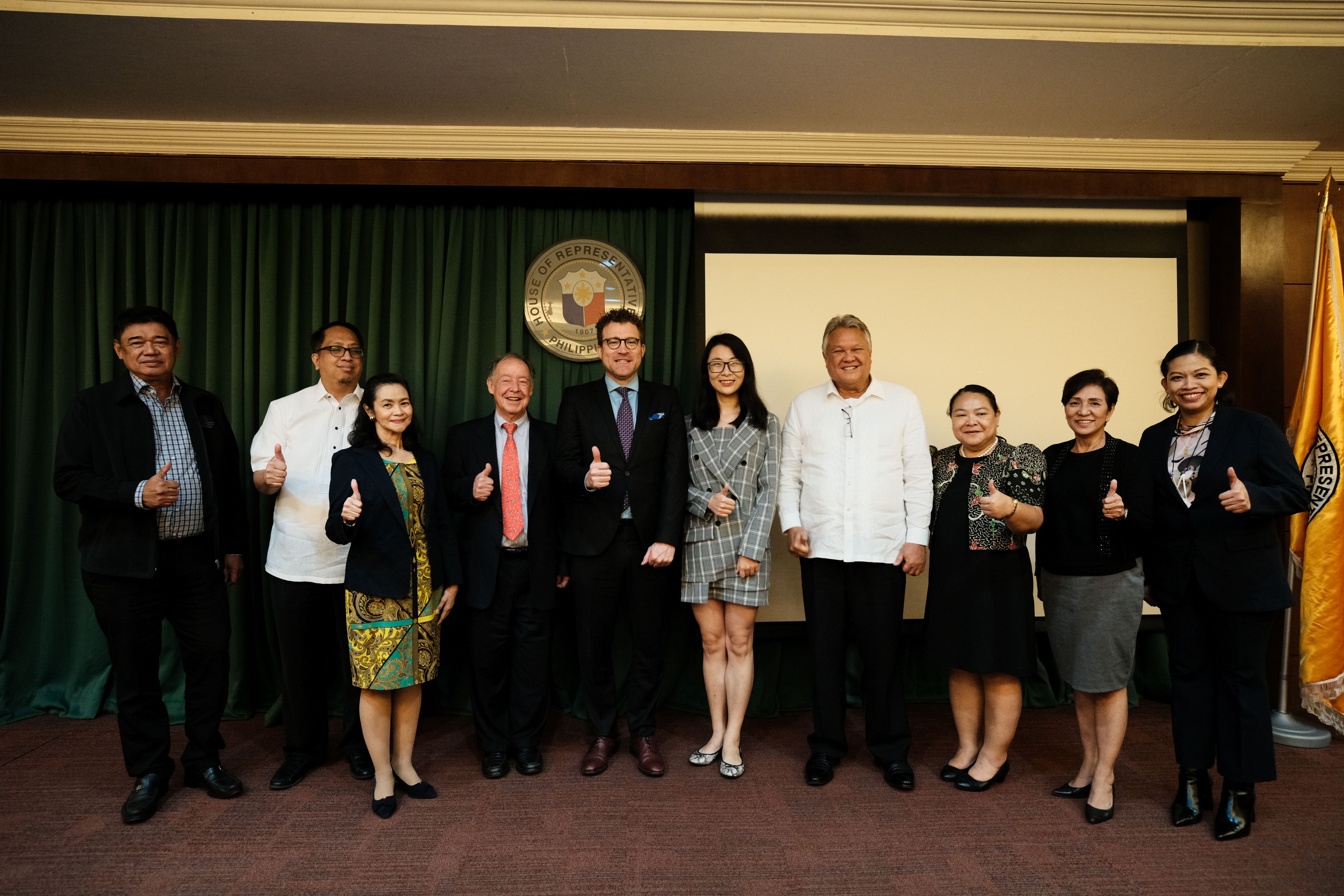 phil_senate_group.jpg