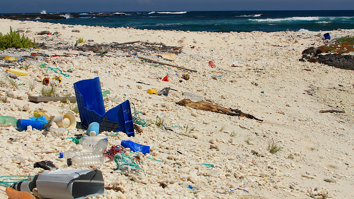 plastic-waste-galapagos-coast-1140x640_0.jpg