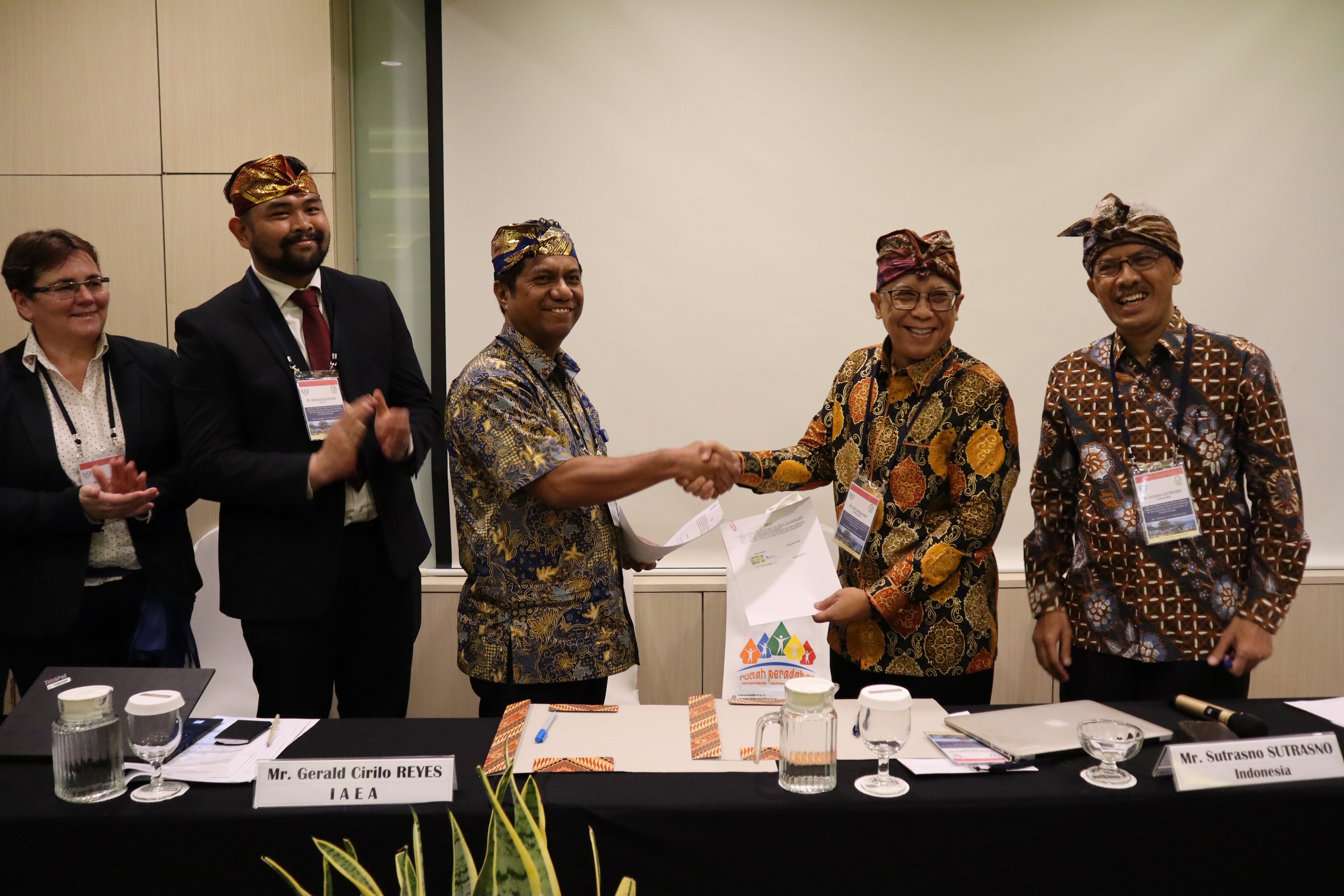 ras1021_mou_signing.jpg