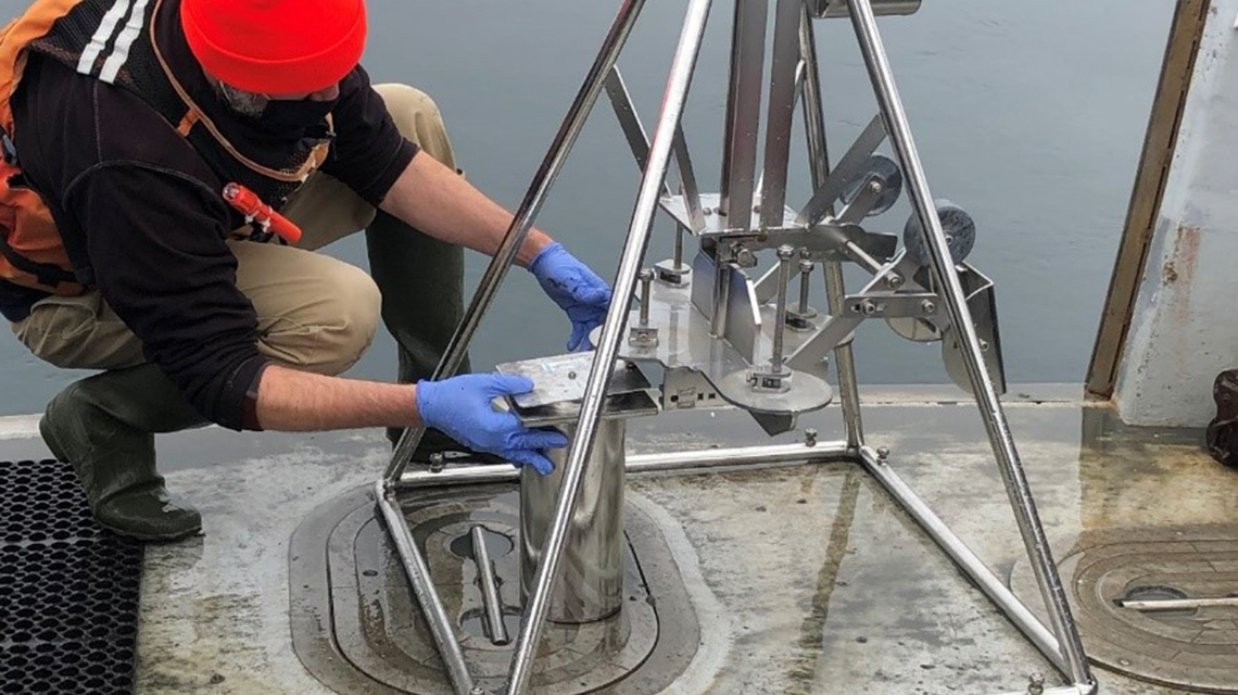 retrieving-sediment-core-1140x640.jpg