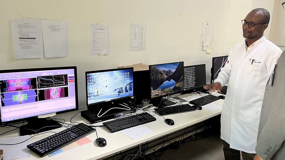 sitoie-impact-review-team-mozambique-1140x640.jpg