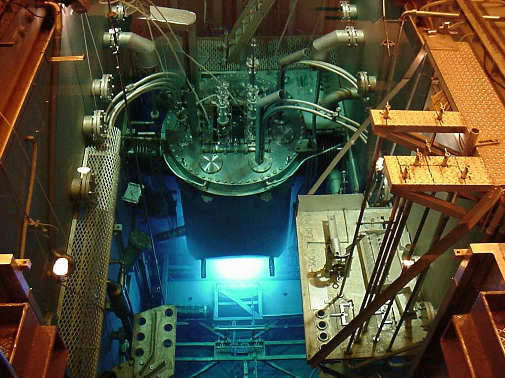 the_safari-1_research_reactor_in_operation._photo_necsa.png